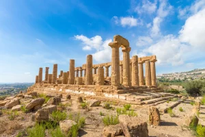 Explorar las antiguas ruinas de Agrigento