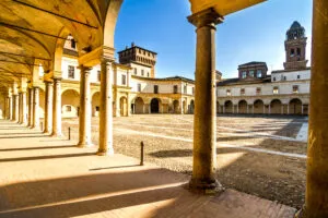 Visite el gran Palacio de Mantua