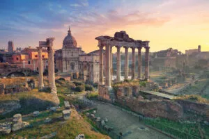 Explore el histórico Foro Romano