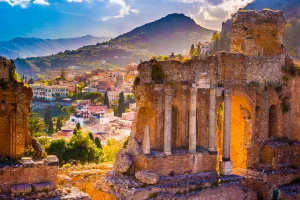 Descubra los secretos de las ruinas de Taormina
